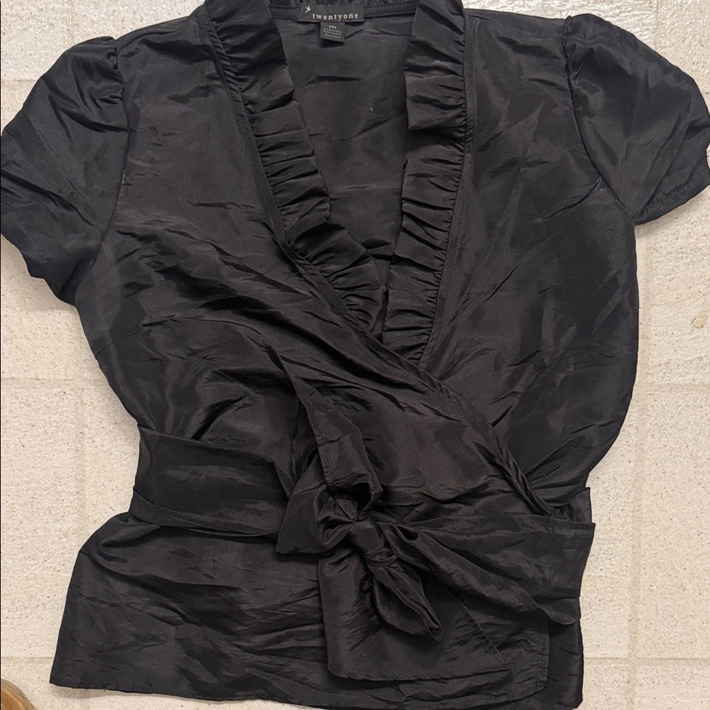 Ruffle Taffeta Feel Elegant Black Wrap waist Top @&@)